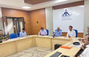इंदौर में पर्यावरण प्रबंधन समिति की बैठक में एयरपोर्ट प्रबंधन और इंदौर जिला प्रशासन ने सुरक्षा व्यवस्था को लेकर मंथन किया