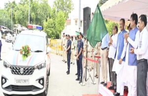 मुख्यमंत्री ने परिवहन विभाग के कर्मियों को सौंपी वाहनों की चाबी