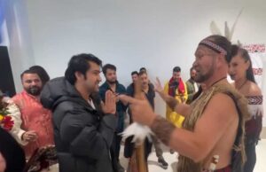 बाबा बागेश्वर को फिजी में सुनने राजनीतिक पार्टियों के दिग्गज पहुंचे, एयरपोर्ट पर भक्त भाव विभोर हो गए