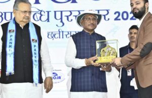 मुख्यमंत्री विष्णु देव साय ने प्रदेश के प्रतिभावान खिलाड़ियों को सम्मानित कर दी शुभकामनाएं