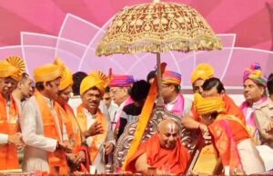 डी-लिट की मानद उपाधि मिलने पर रामभद्राचार्य बोले- भ्रष्टाचार खत्म हो जाए तो देश बन जाएगा सोने का