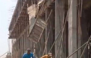फ्लाईओवर ब्रिज का स्लैब गिरा, दुर्घटना में काम कर रहे छह मजदूर स्लैब की चपेट में आ गए और गंभीर रूप से घायल