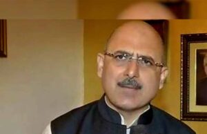 अक्सर चुनाव आने से पहले कांग्रेस पार्टी और कुछ विपक्षी नेता चुनाव आयोग, इलेक्ट्रिक मशीन पर सवाल उठाने लगते हैं