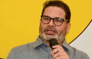 जनता दल यूनाइटेड के एक पार्षद ने प्रशांत किशोर को घेरा है और एक पीके को लेकर एक बड़ा किया दावा