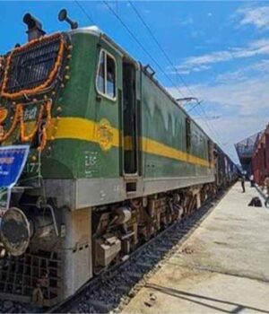 train-5.jpg