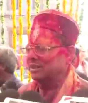 dhami3.jpg
