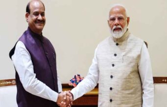 प्रधानमंत्री मोदी ने की ओम बिरला की प्रशंसा, कहा— दलगत राजनीति से ऊपर उठकर निभा रहे जिम्मेदारी