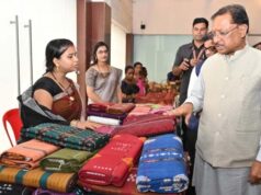 हाथ करघा से लेकर कमाई तक: ग्राम नारी की महिलाओं का संघर्ष और सफलता