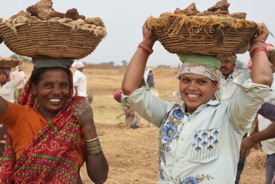 छत्तीसगढ़ में महिला श्रमिकों का आर्थिक और सामाजिक सशक्तिकरण, बन रही है नई पहचान