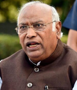 Mallikarjun_Kharge_92_1.jpg