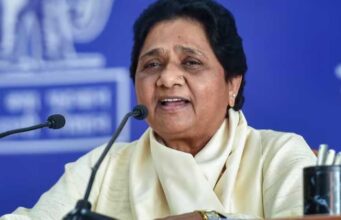 SIR के फायदे-नुकसान का जायजा ले रही मायावती, बसपा नई रणनीति से कैंडिडेट तय कर रही है