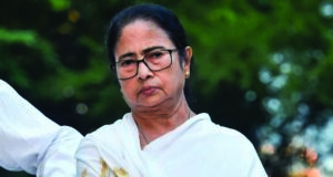 नारेबाजी के बीच ममता का संदेश—निराश न हों, हर बूथ पर डटे रहें, जीत हमारी होगी