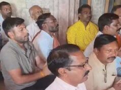 हाईकोर्ट फैसले के बाद भोजशाला में धार्मिक आयोजन, हनुमान चालीसा पाठ और पूजा में जुटे श्रद्धालु