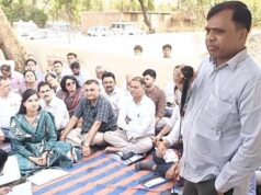 रीवा में चौपाल लगाकर कलेक्टर ने दिए सख्त निर्देश, 42 अधिकारियों संग किया गांव का दौरा