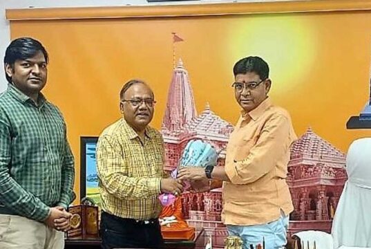उच्च शिक्षा मंत्री से मिले कुलपति प्रो. दयाल, विश्वविद्यालय के गुणात्मक विकास और समस्याओं पर हुई चर्चा