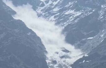 ग्लेशियरों पर मंडराया खतरा, वैज्ञानिकों ने जलवायु परिवर्तन को बताया कारण