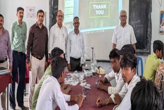 डिजिटल स्किल्स की ओर बढ़ते कदम, तकनीकी कार्यक्रम में छात्रों को मिल रही हाईटेक ट्रेनिंग