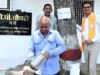 वीडियो में दिखा सादगी भरा अंदाज: ओपी चौधरी ने ‘झालमुड़ी’ के साथ जीत का जश्न मनाया