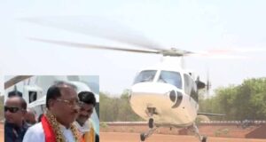 ग्रामीणों के बीच पहुंचे CM साय: कवर्धा में हेलिकॉप्टर से उतरकर सीधे चौपाल में सुनी समस्याएं