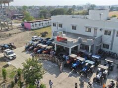 लगभग 2 करोड़ 60 लाख रुपये के ट्रैक्टर एवं चार पहिया वाहन जप्त