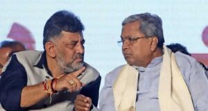 कर्नाटक कांग्रेस में बड़ा फेरबदल संभव, मुख्यमंत्री पद के लिए डीके शिवकुमार का नाम सबसे आगे