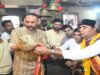 मंत्री विश्वास सारंग ने छोला मंदिर में हनुमान जी को प्रधानमंत्री मोदी के नाम से गदा अर्पित की