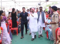 राजनीति में अनोखी मिसाल: विधायक दूल्हे की बैलगाड़ी हांकते दिखे डिप्टी सीएम अरुण साव