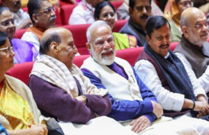 कैबिनेट विस्तार पर सियासी हलचल तेज, कई मंत्रियों का कट सकता है पत्ता, बागी नेताओं को मिल सकती है जगह