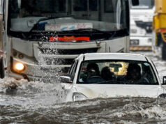 Monsoon Rain in Mumbai: मूसलाधार बारिश से जनजीवन प्रभावित, जलभराव और ट्रैफिक जाम ने बढ़ाई लोगों की परेशानी