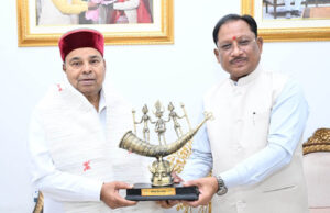 मुख्यमंत्री विष्णुदेव साय से कर्नाटक के राज्यपाल श्री थावरचंद गहलोत ने की सौजन्य भेंट