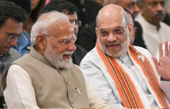 मोदी कैबिनेट में बड़े फेरबदल के संकेत, नए चेहरों को मौका और कुछ मंत्रियों की हो सकती है छुट्टी