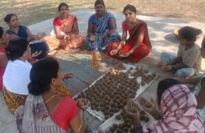 पर्यावरण बचाने की अनूठी पहल: सीड बॉल बनाकर हरियाली बढ़ाने का संदेश, हरित जशपुर का संकल्प