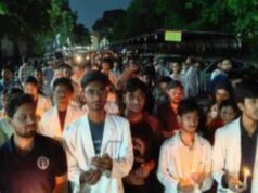 बाहरी राज्यों से आउटसोर्सिंग का विरोध, रायपुर में डॉक्टरों ने कैंडल मार्च निकालकर जताया आक्रोश