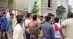 रायपुर में धर्मांतरण केस गरमाया, दो पास्टर अरेस्ट के बाद थाने में ईसाई समाज का प्रदर्शन