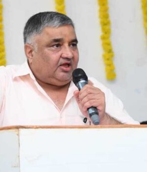Mantri_01-3.jpg