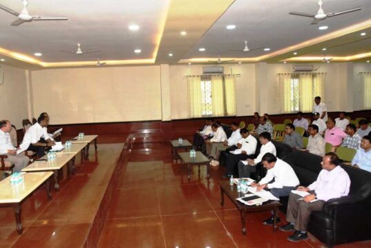 निर्माण कार्यों की गुणवत्ता और गति पर जोर, विकास परियोजनाओं को लेकर प्रशासन सख्त