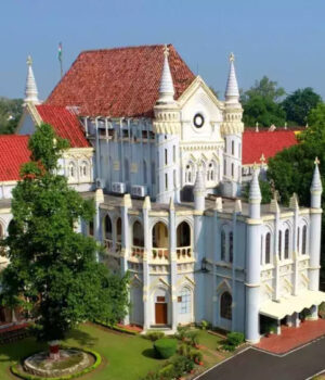 high_court_8A_66.jpg