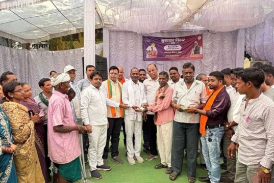 पाली के ग्राम पंचायत मुड़ापार में जनसमस्या निवारण शिविर का हुआ आयोजन 238 आवेदनों का हुआ त्वरित निराकरण