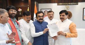 ऐतिहासिक विरासत को सम्मान देने की पहल, जबलपुर एयरपोर्ट के नामकरण का प्रस्ताव मुख्यमंत्री को सौंपा गया