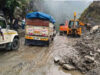 Uttarakhand Rain Alert: भारी बारिश से जनजीवन प्रभावित, फ्लैश फ्लड का खतरा बढ़ा; छात्रों के लिए स्कूल बंद