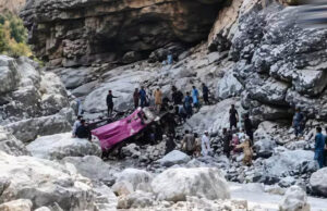 Pakistan Bus Accident: खाई में गिरी ओवरलोडेड बस, 40 की मौत; कई अन्य घायल