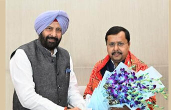अयोध्या राम मंदिर को लेकर सियासत तेज! ढिल्लों ने कहा- केजरीवाल का मंदिर प्रेम नहीं, सिर्फ चुनावी दिखावा