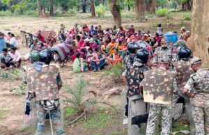 धर्मांतरण विवाद से बस्तर में बढ़ा तनाव, कई गांव पुलिस छावनी में तब्दील