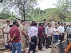 दुर्ग: रेलवे की जमीन पर बने मकान को वारिसों ने स्वेच्छा से किया खाली, प्रशासन को सौंपा कब्जा