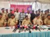 लोन दिलाने के नाम पर 43 शिक्षकों से करोड़ों की ठगी, पुलिस ने 5 आरोपियों को दबोचा, अहम सामान जब्त