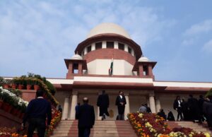 Illegal Encroachment Case: सुप्रीम कोर्ट सख्त, अधिकारियों की मिलीभगत पर फटकार, कार्रवाई का मांगा पूरा ब्योरा