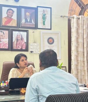 mahila_01-1.jpg