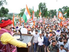 आजाद कुटिया पहुंचकर अर्पित की श्रद्धांजलि