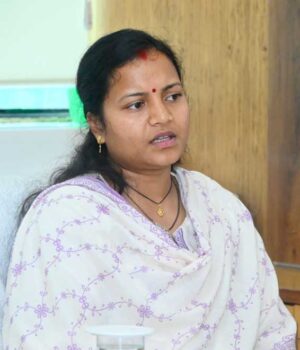 rAJWADE_01.jpg