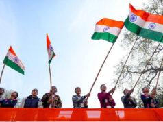 तिरंगा फहराते समय न करें ये गलती! Har Ghar Tiranga 2026 के नियम जानें, ऐसे मिलेगा प्रमाण पत्र